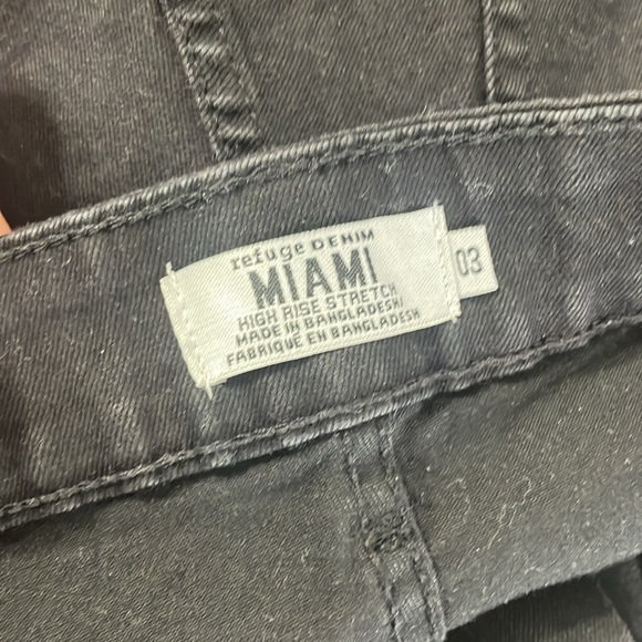 Shorts - Picture 5 of 5